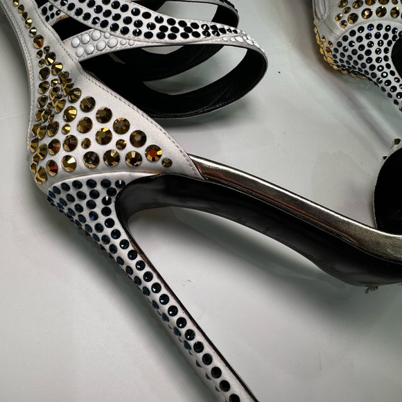 Philipp Plien White sandal with studs and Swarovski - Picture 6 of 7